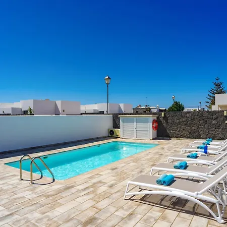 Delioma By ヴィラ *